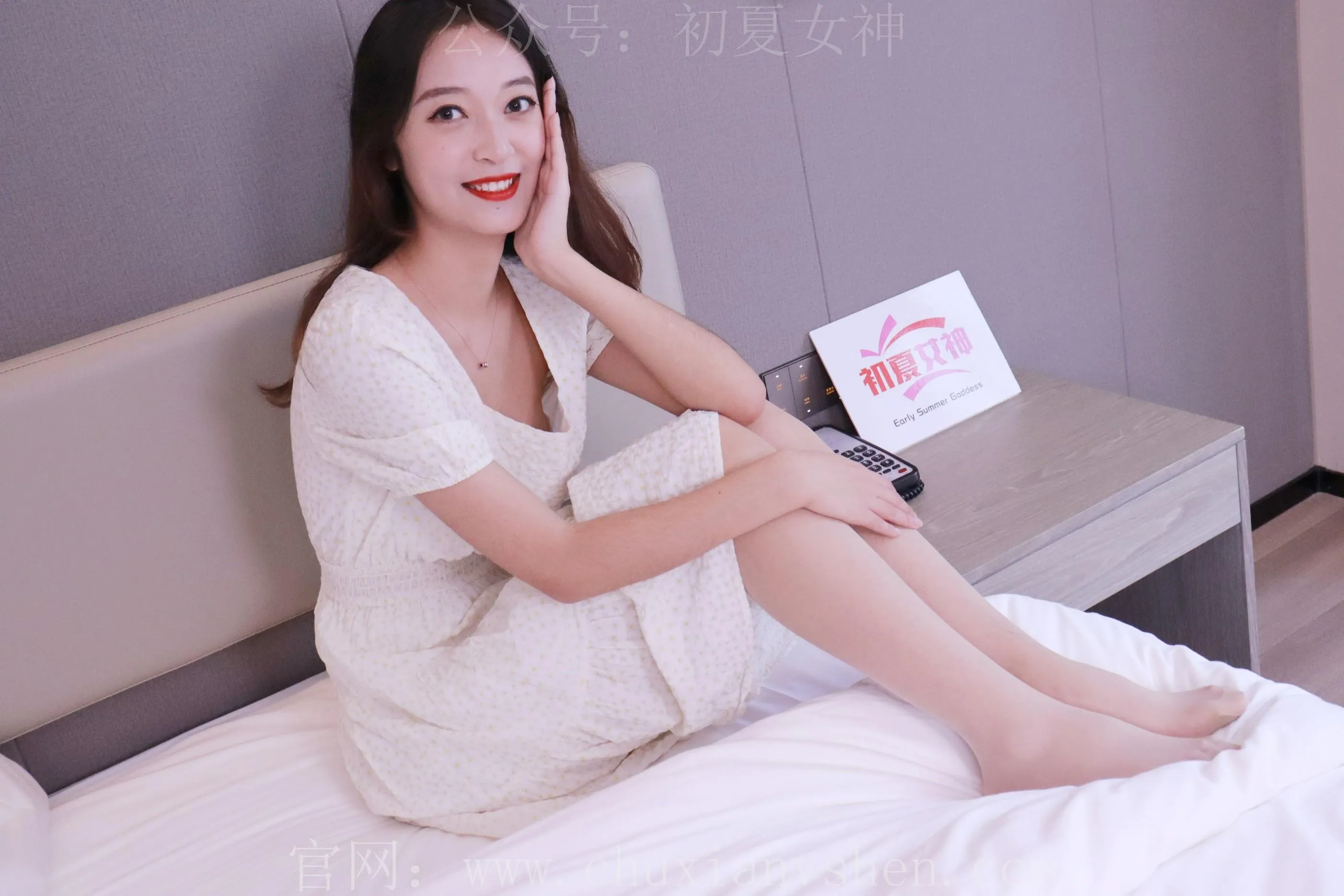 初夏女神 NO.015 依依白色M码秋季连衣裙搭高跟鞋 [137P]插图8